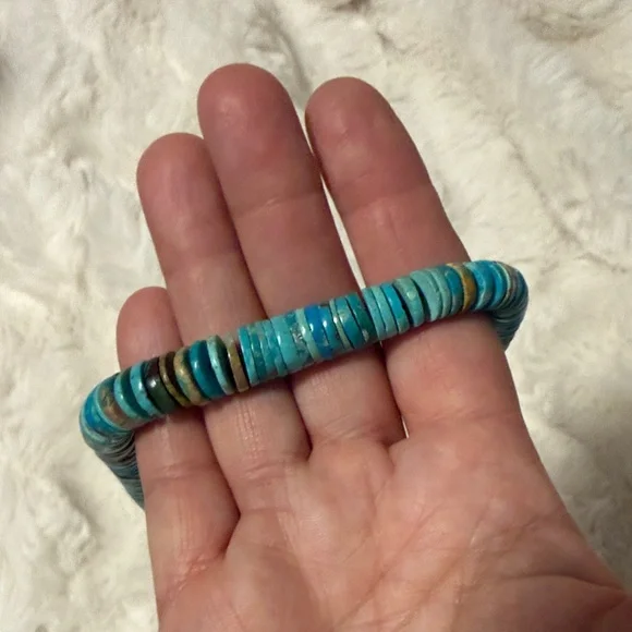 Turquoise Beaded Necklace - Picture 2 of 3